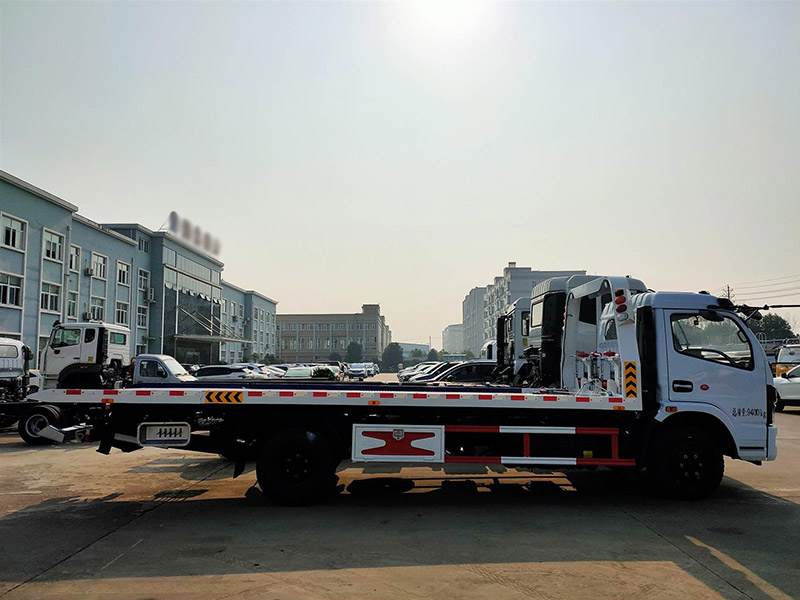 七臺河市勃利縣汽車雪地困境救援：專業(yè)團隊緊急出動，助您安全脫困